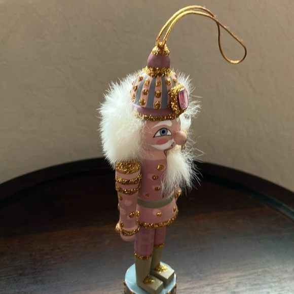 Unbranded: Pink Nutcracker Holiday/Christmas Ornament- - Picture 7 of 9